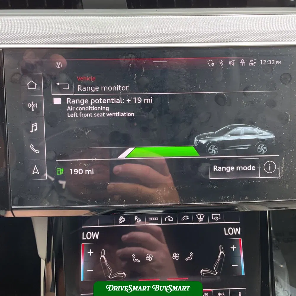 2024 Audi Q8 e-tron S-Line Pres