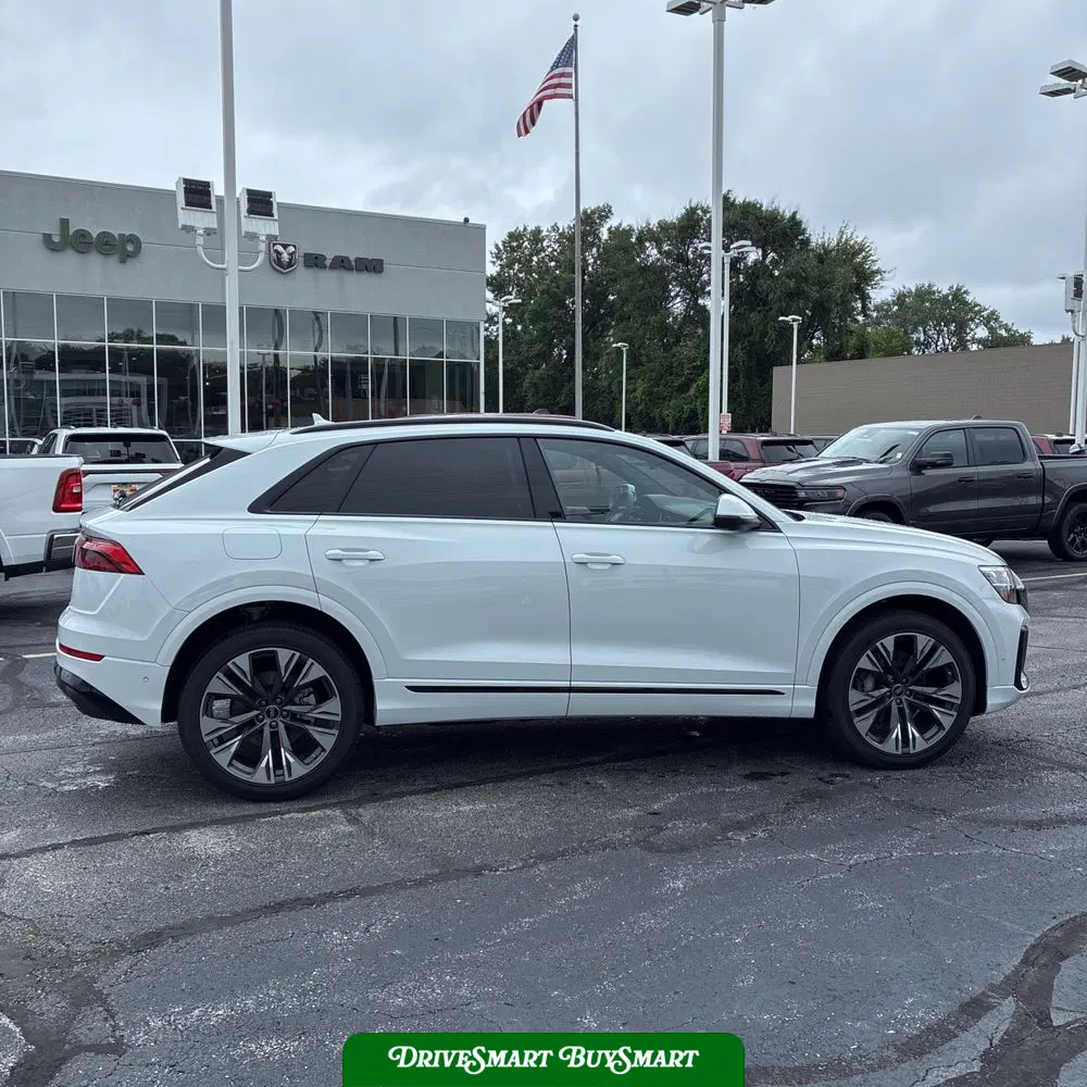 2025 Audi Q8 Premium Plus 55