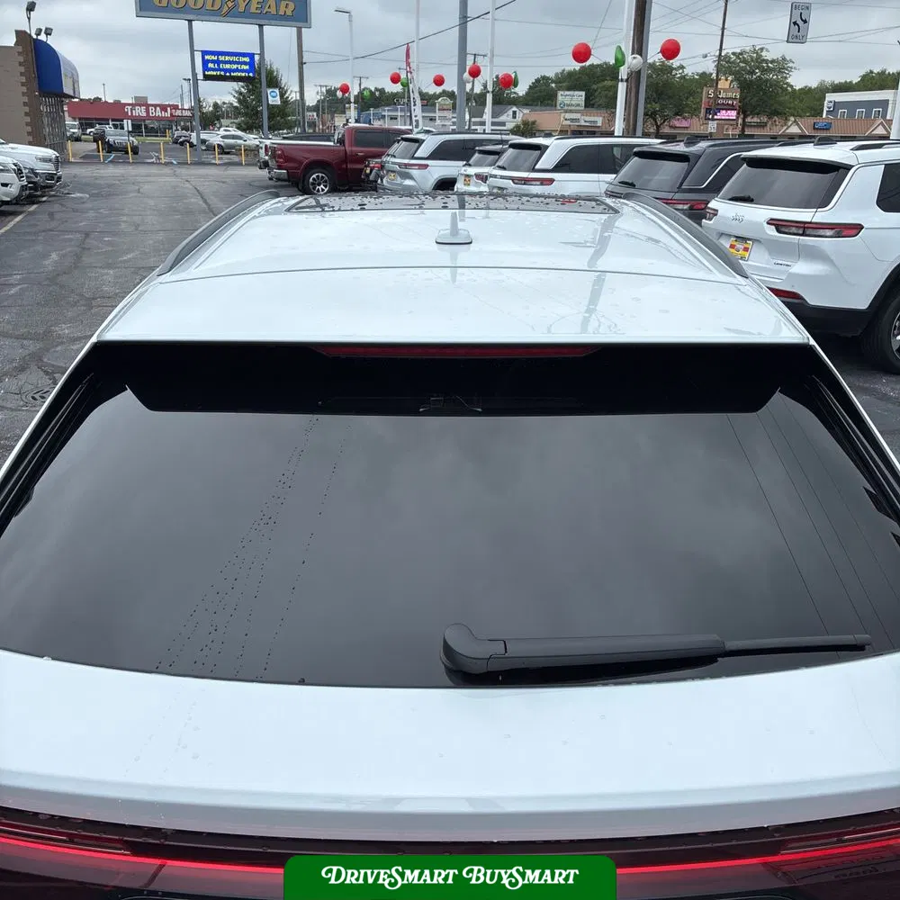 2025 Audi Q8 Premium Plus 55