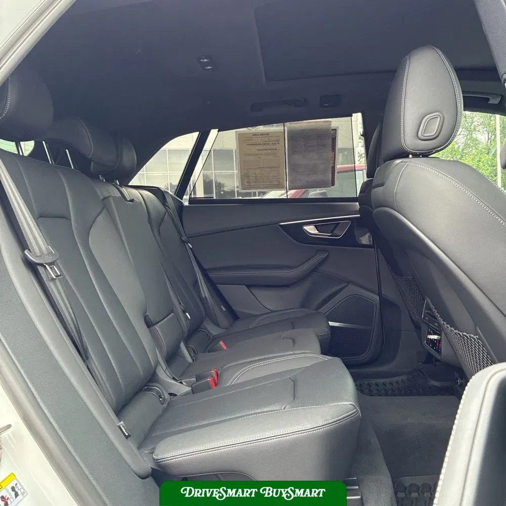 2025 Audi Q8 Premium Plus 55
