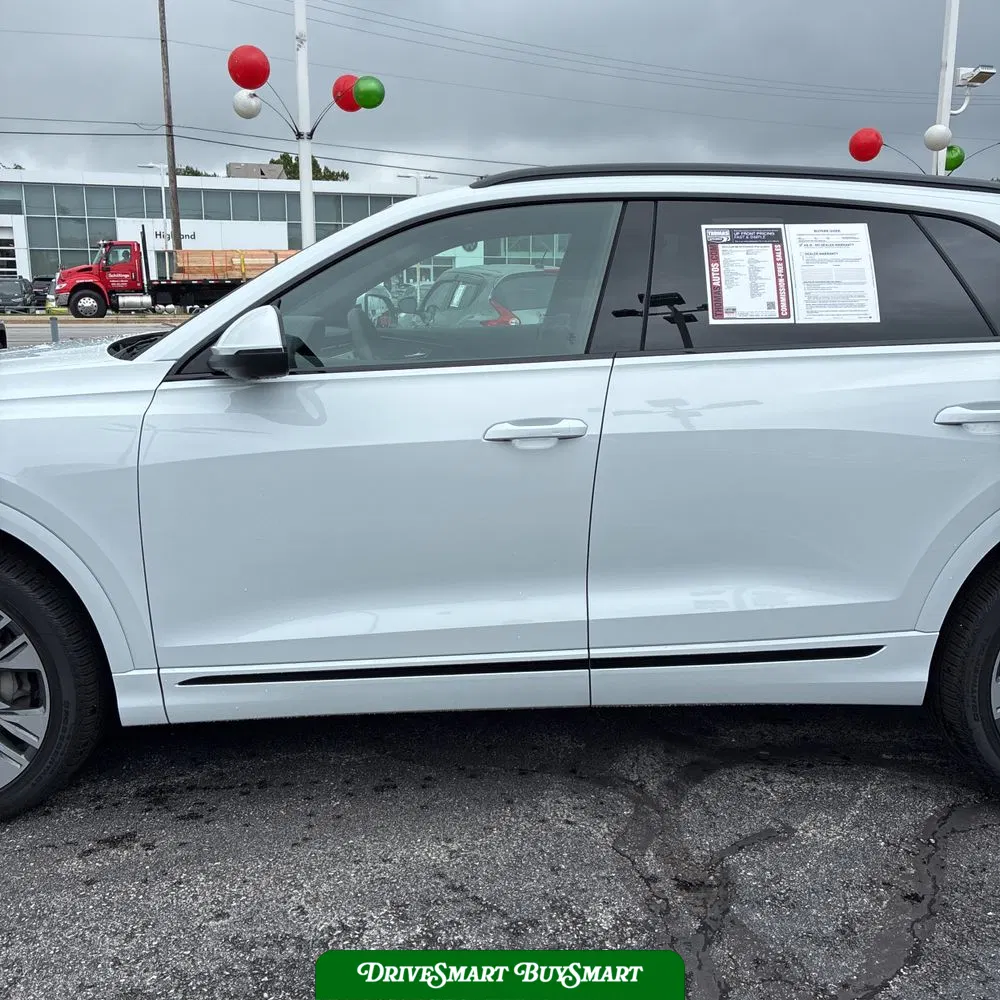 2025 Audi Q8 Premium Plus 55