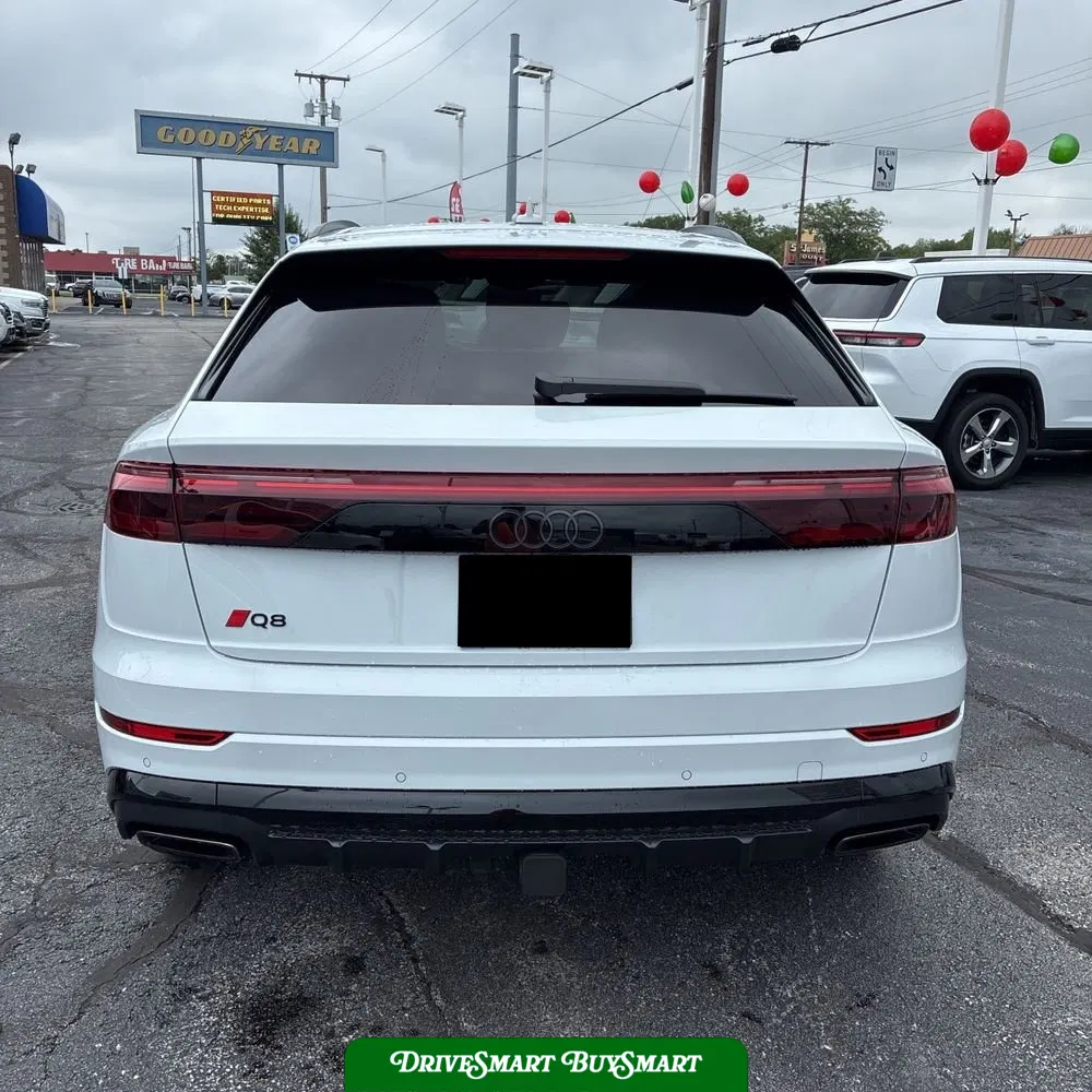 2025 Audi Q8 Premium Plus 55