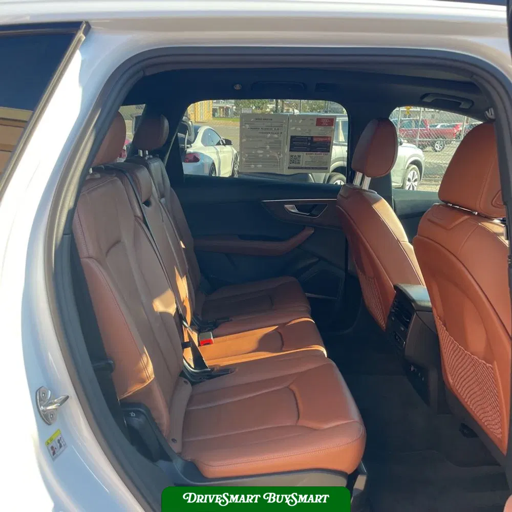 2025 Audi Q7 Premium Plus 45