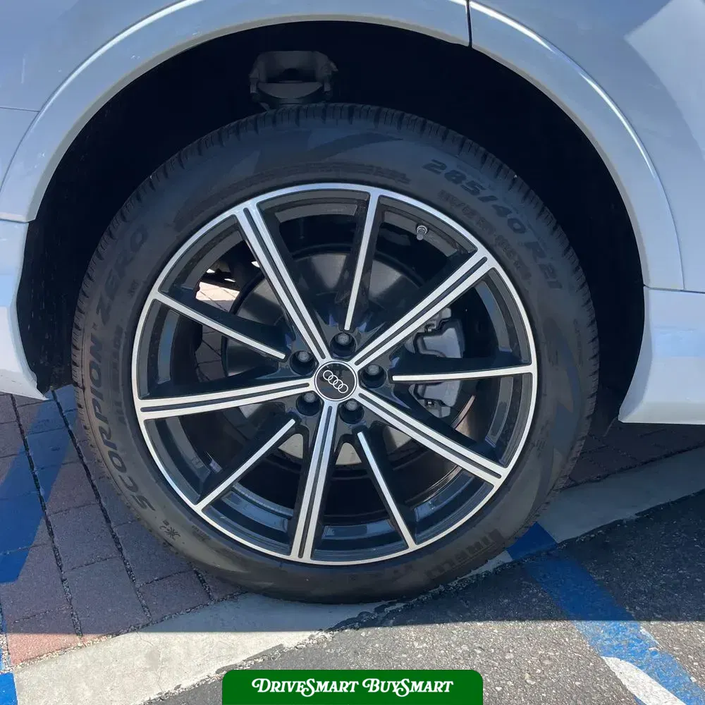 2025 Audi Q7 Premium Plus 45