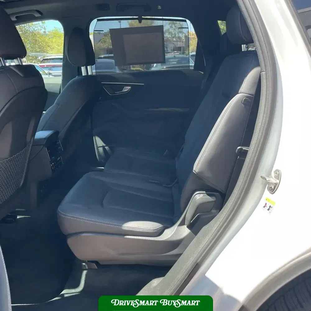 2025 Audi Q7 Premium Plus 45