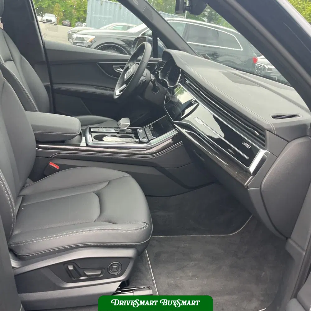 2025 Audi Q7 Premium Plus 45