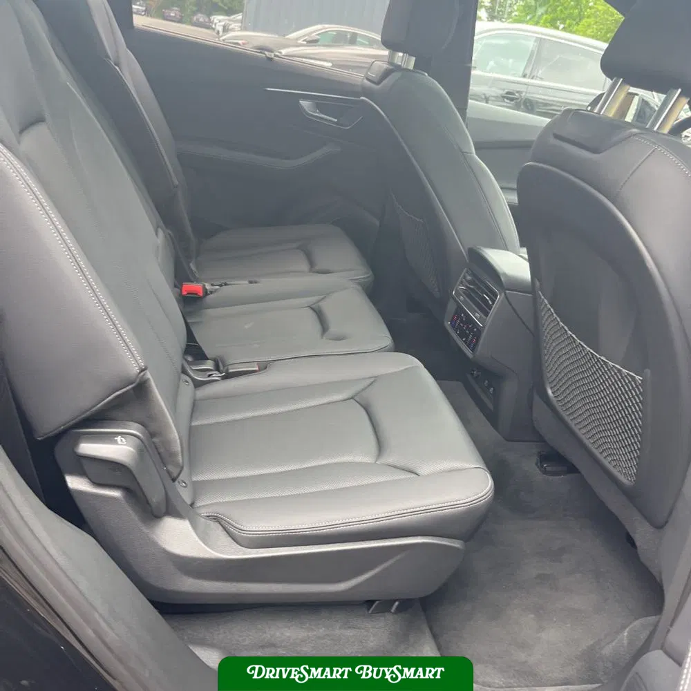 2025 Audi Q7 Premium Plus 45