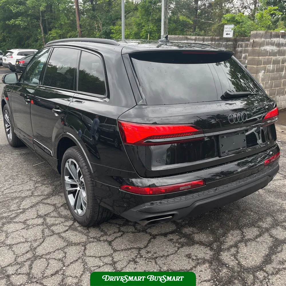 2025 Audi Q7 Premium Plus 45
