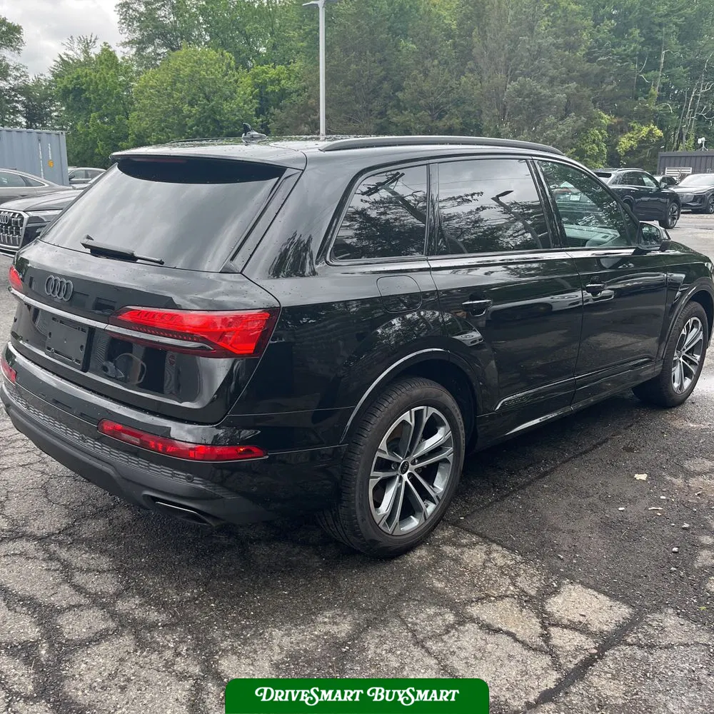 2025 Audi Q7 Premium Plus 45