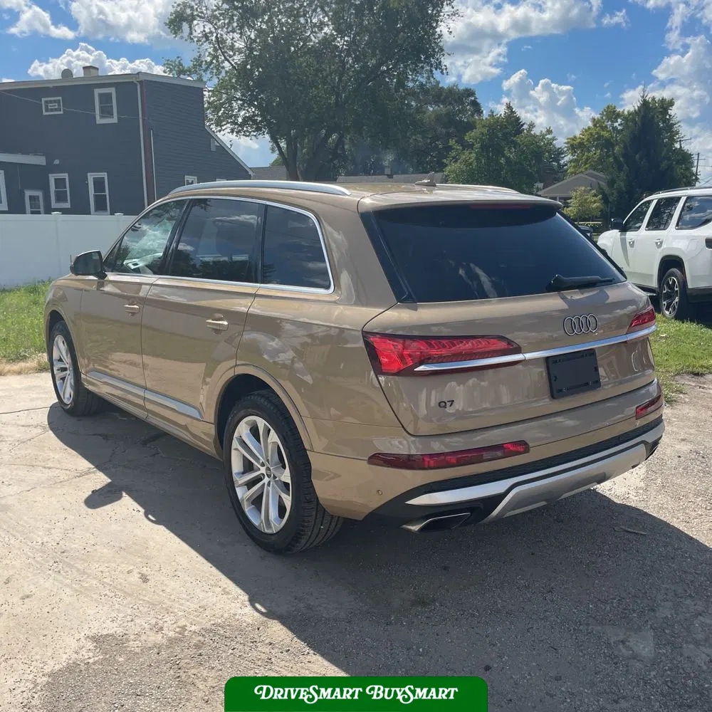 2025 Audi Q7 Premium Plus 55
