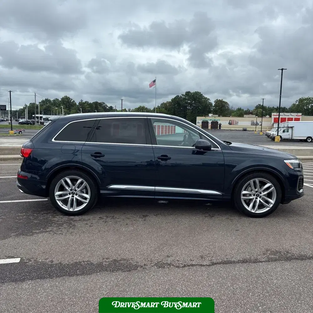 2025 Audi Q7 Premium Plus 55