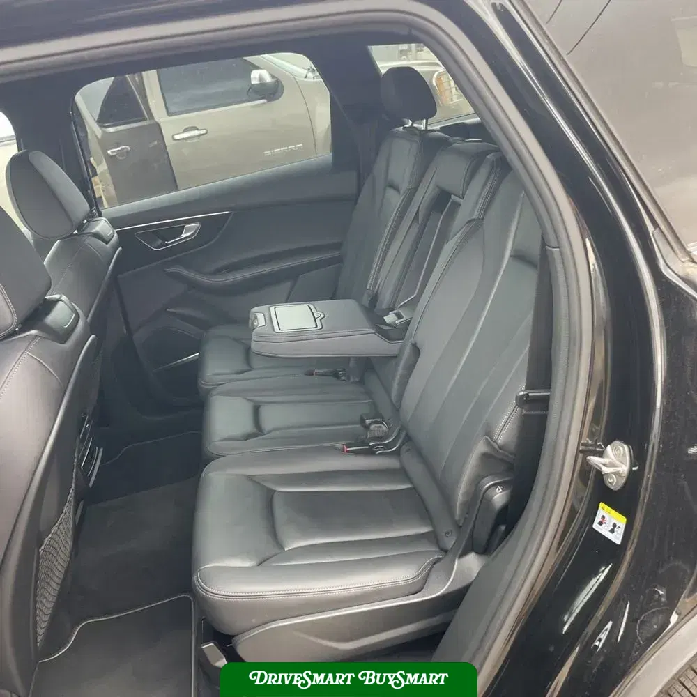 2025 Audi Q7 Premium Plus 55