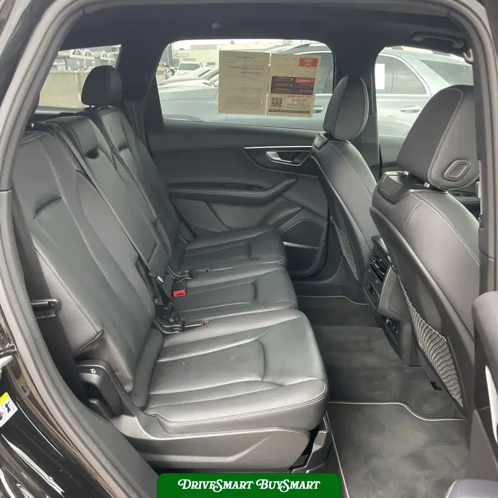 2025 Audi Q7 Premium Plus 55