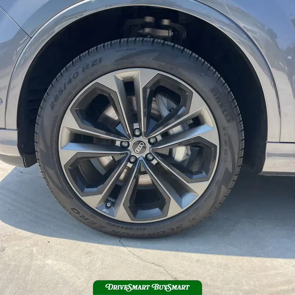 2025 Audi Q7 Premium Plus 55