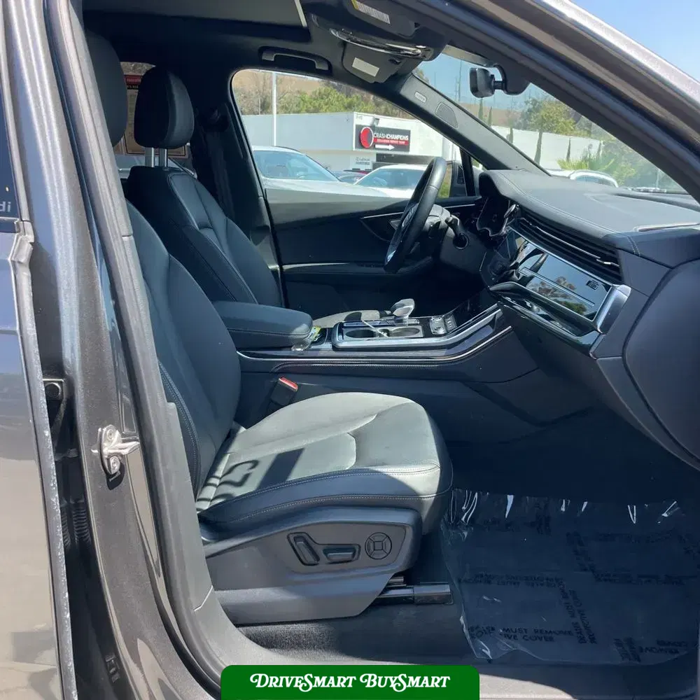 2025 Audi Q7 Premium Plus 55