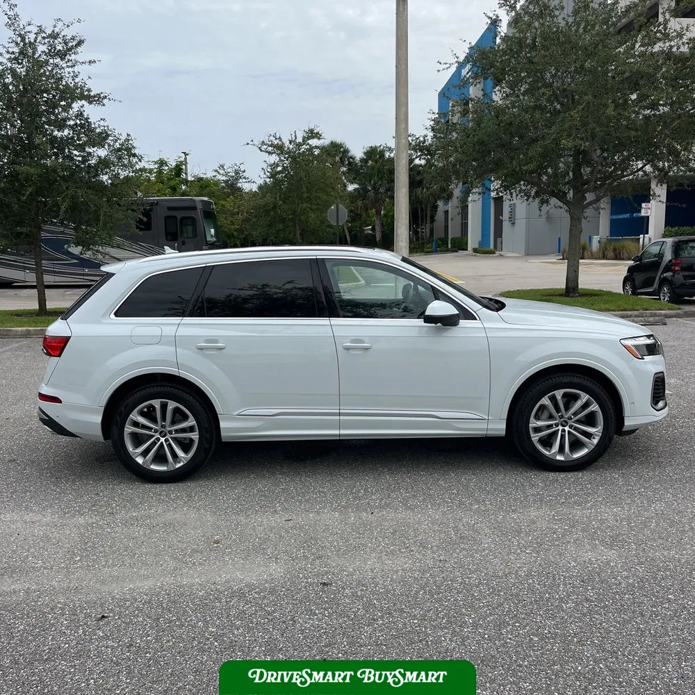 2025 Audi Q7 Premium Plus 55