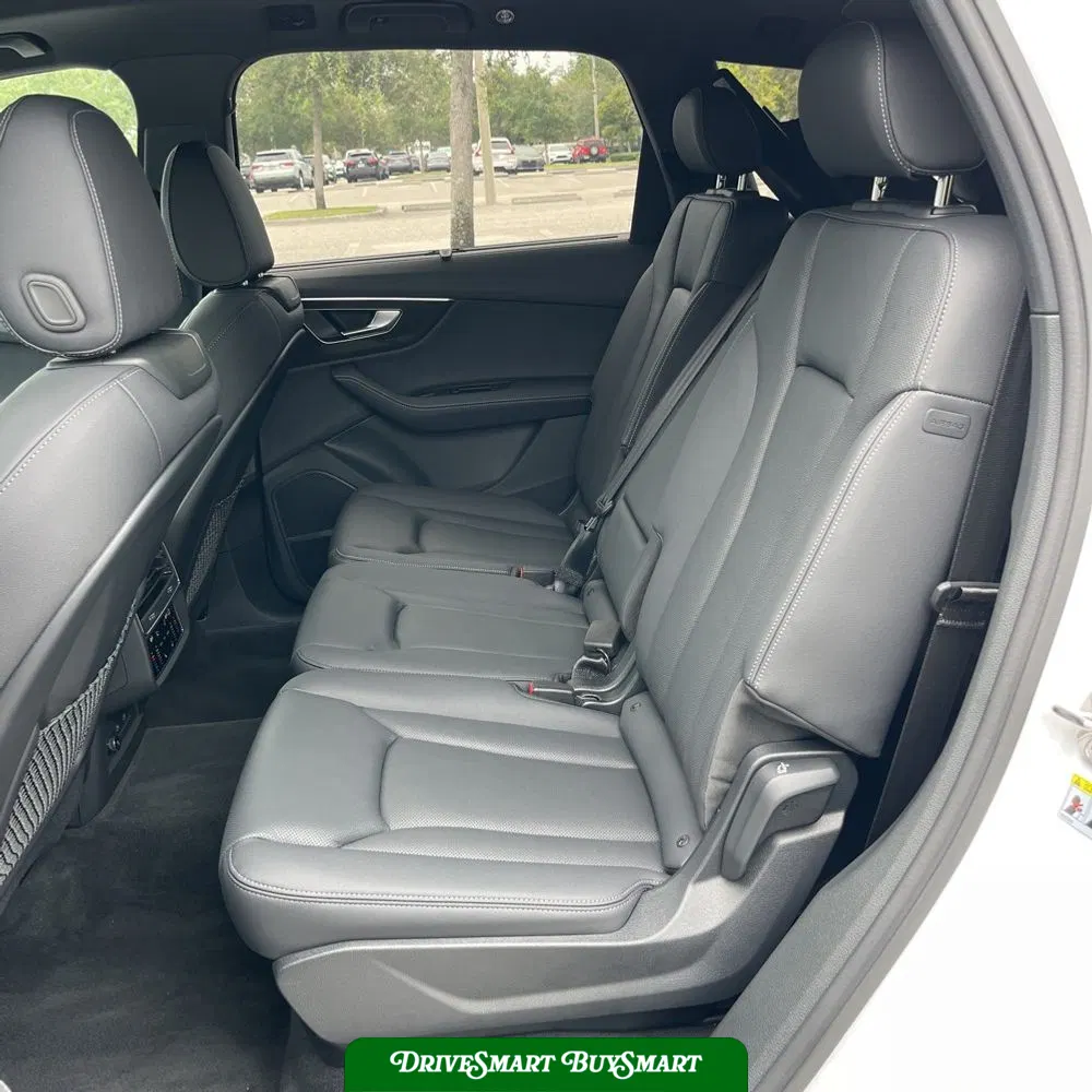 2025 Audi Q7 Premium Plus 55