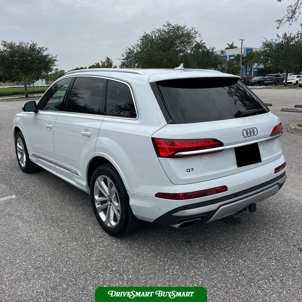 2025 Audi Q7 Premium Plus 55