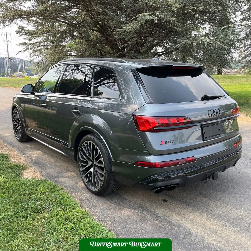 2025 Audi SQ7 Prestige
