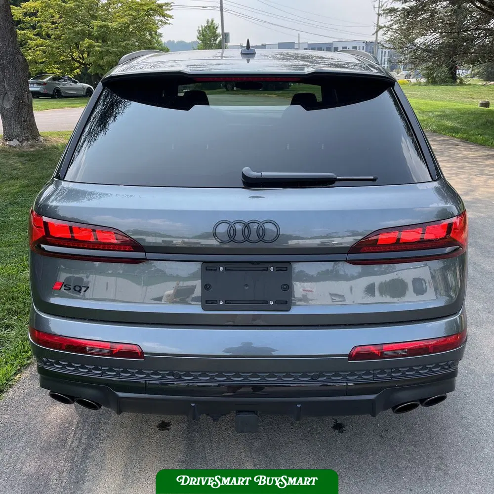 2025 Audi SQ7 Prestige