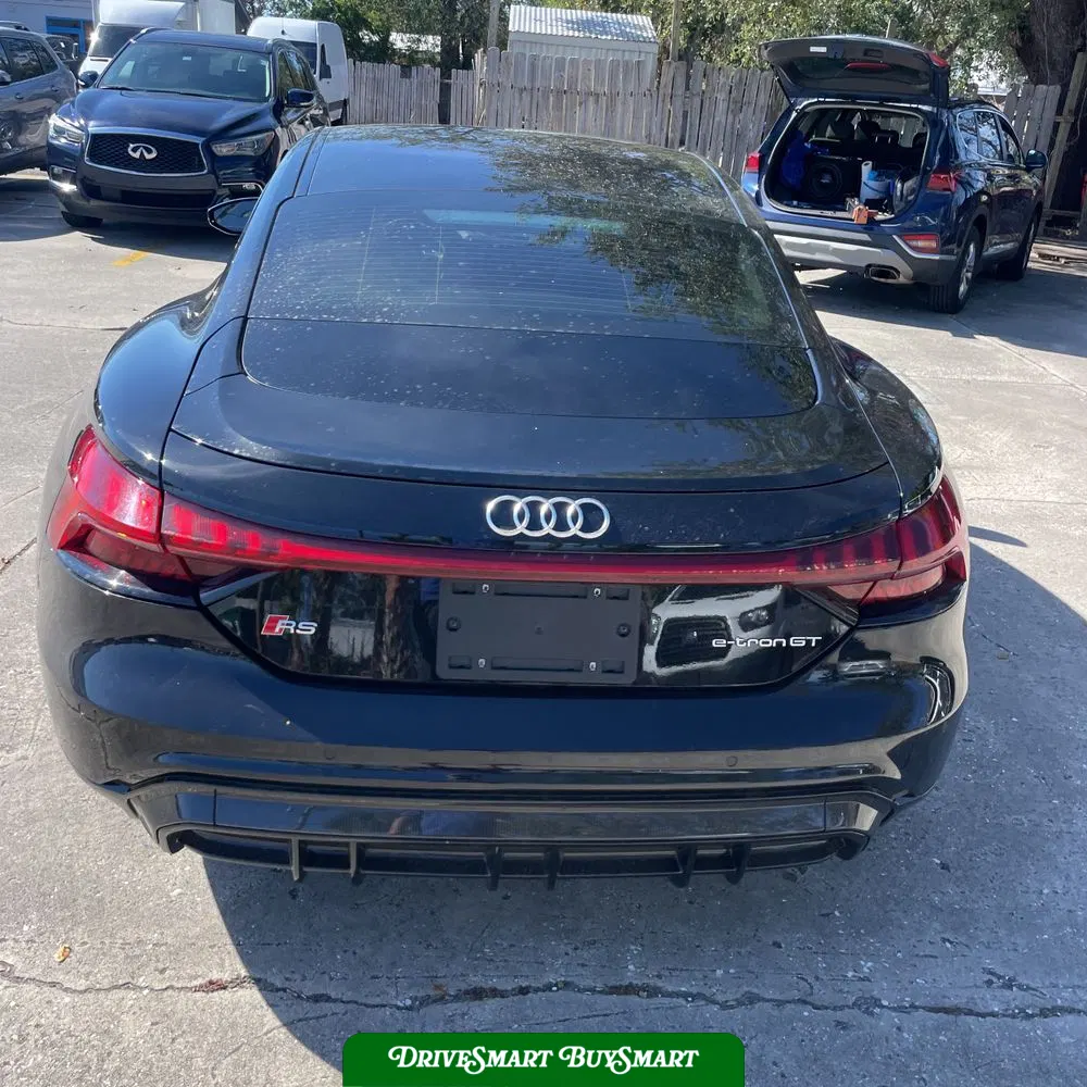 2022 Audi e-tron GT RS
