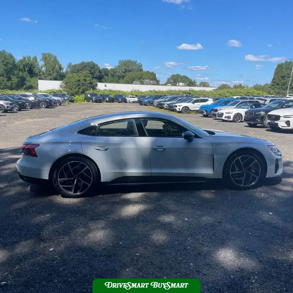 2023 Audi e-tron GT RS