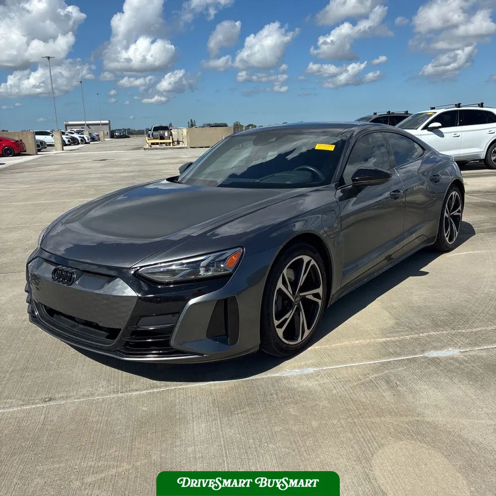 2023 Audi e-tron GT Premium Plus