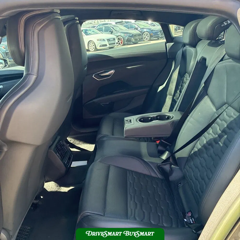 2023 Audi e-tron GT Premium Plus