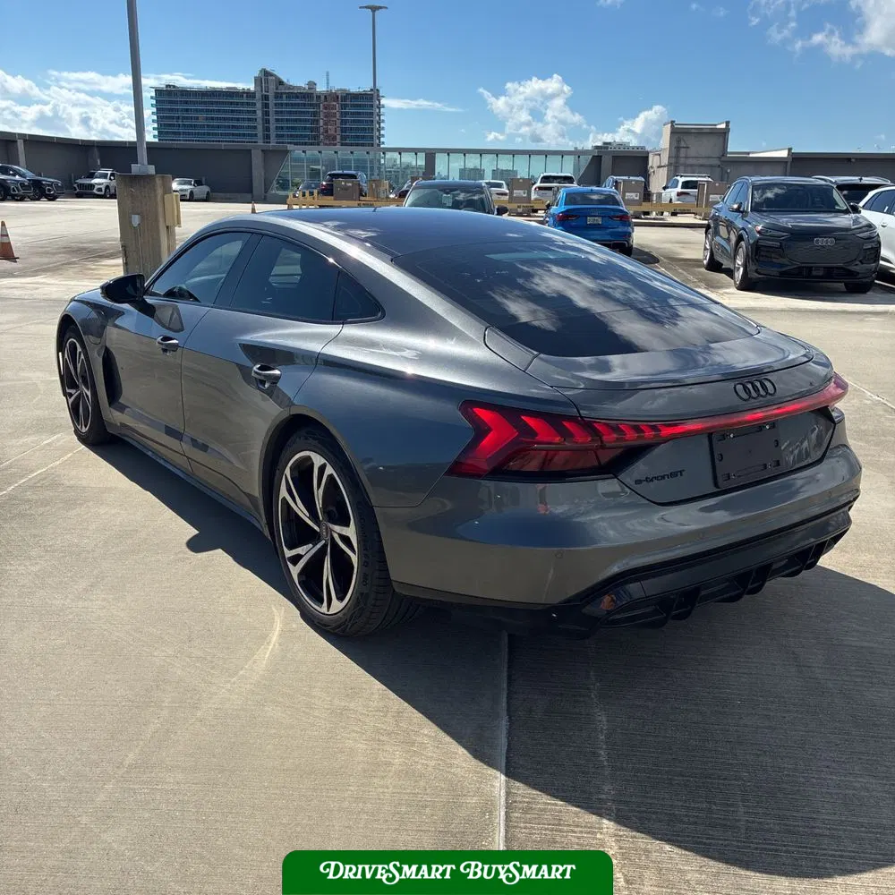 2023 Audi e-tron GT Premium Plus