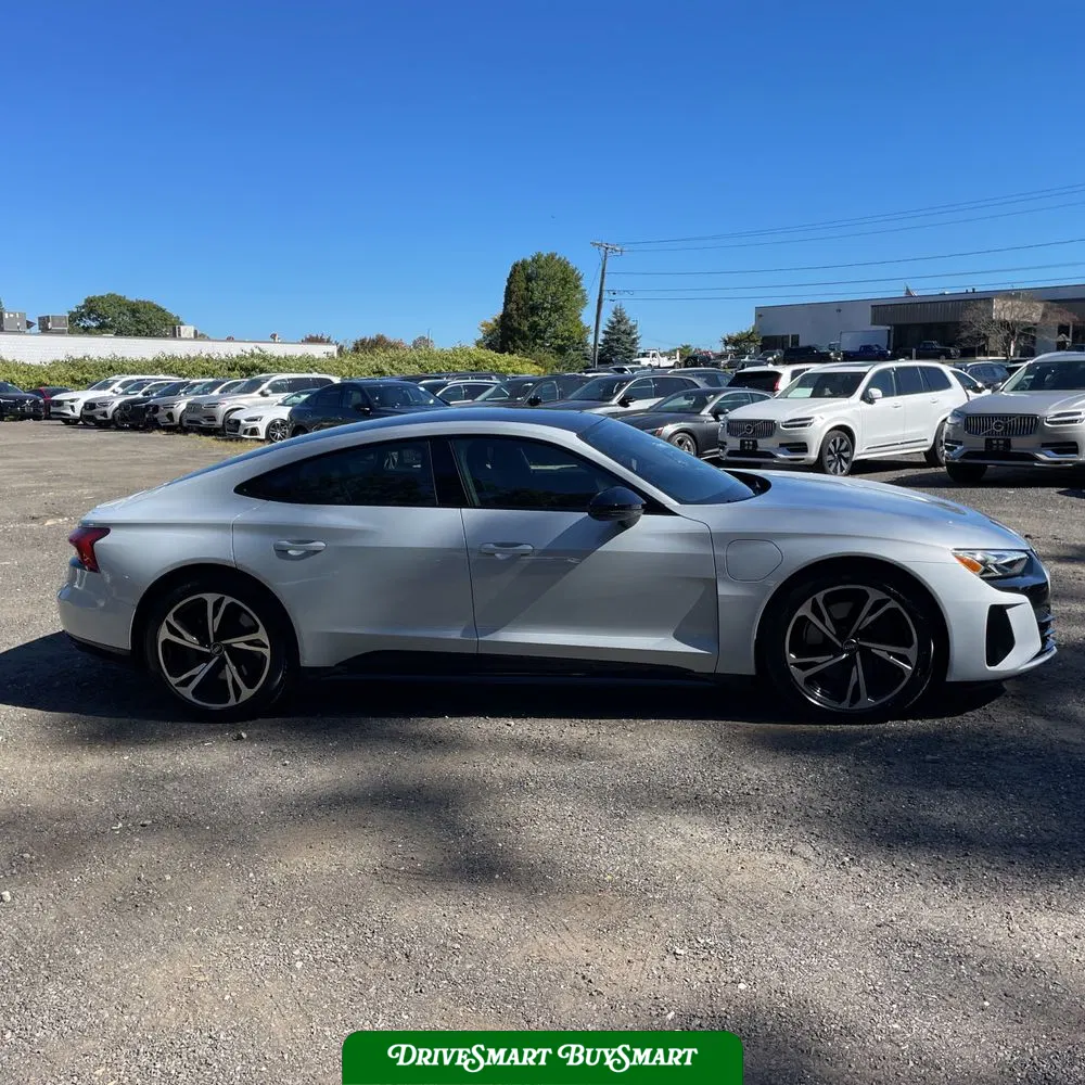 2023 Audi e-tron GT Premium Plus