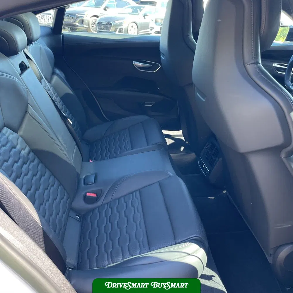 2023 Audi e-tron GT Premium Plus
