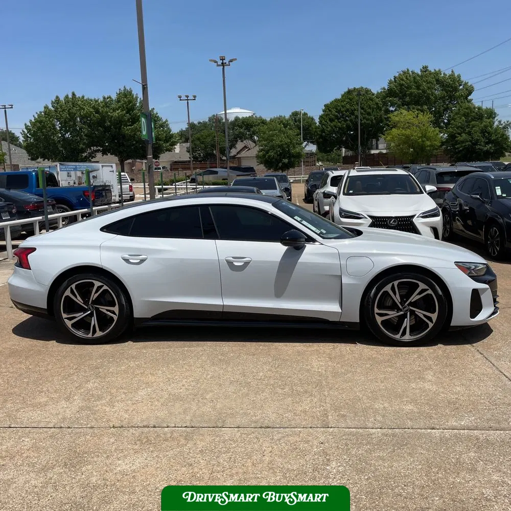 2022 Audi e-tron GT Premium Plus