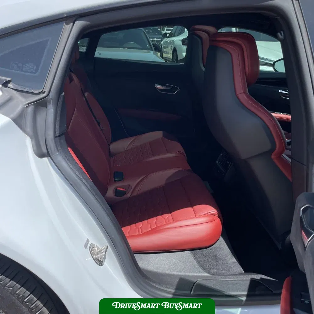 2022 Audi e-tron GT Premium Plus