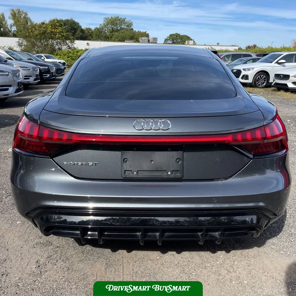 2023 Audi e-tron GT Premium Plus