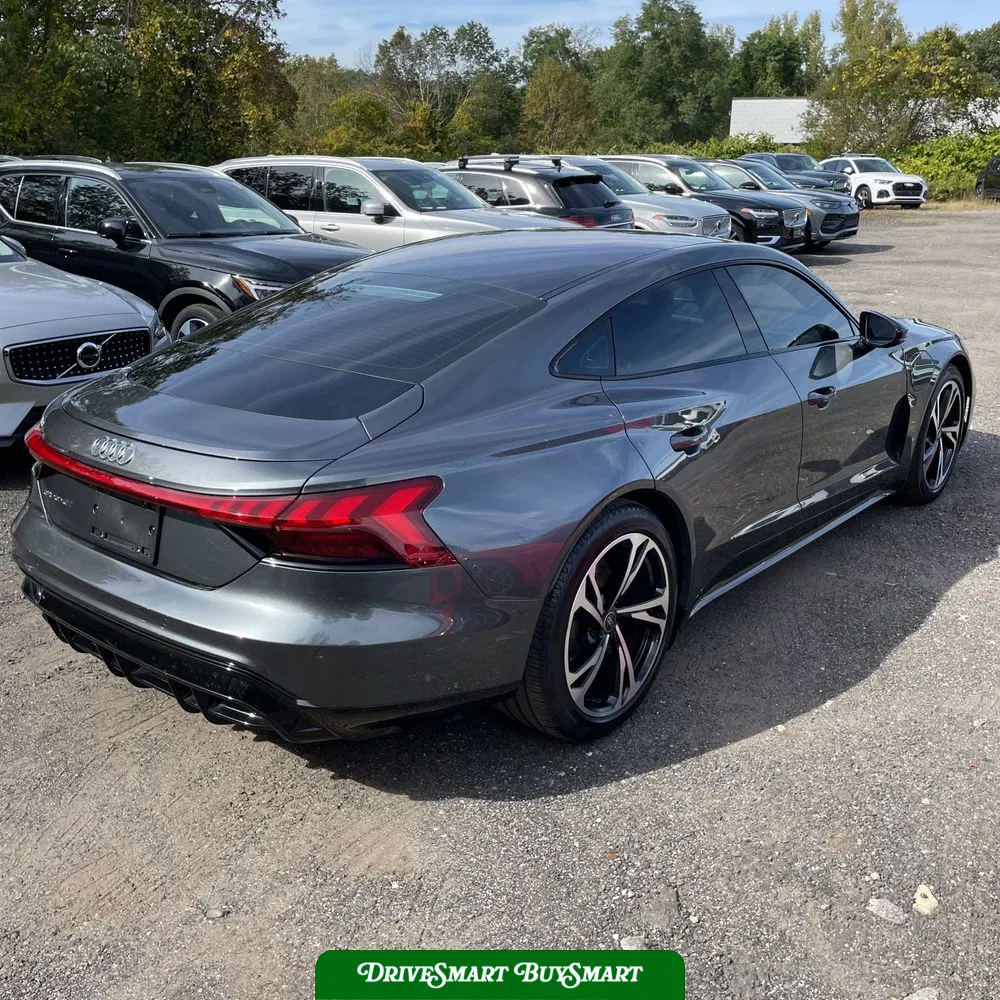 2023 Audi e-tron GT Premium Plus