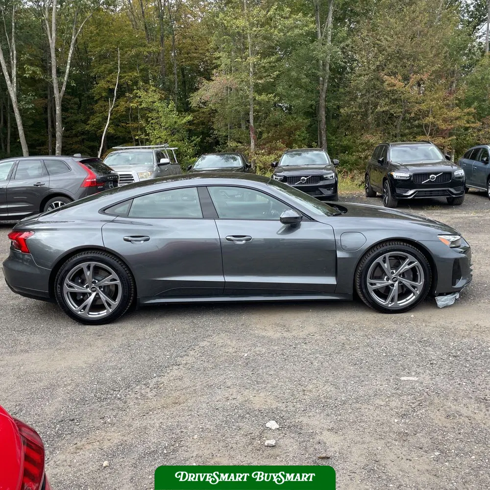 2023 Audi e-tron GT Premium Plus