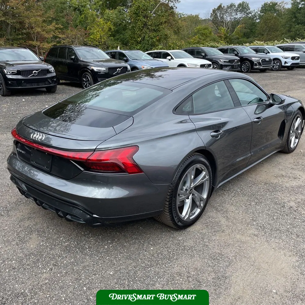 2023 Audi e-tron GT Premium Plus