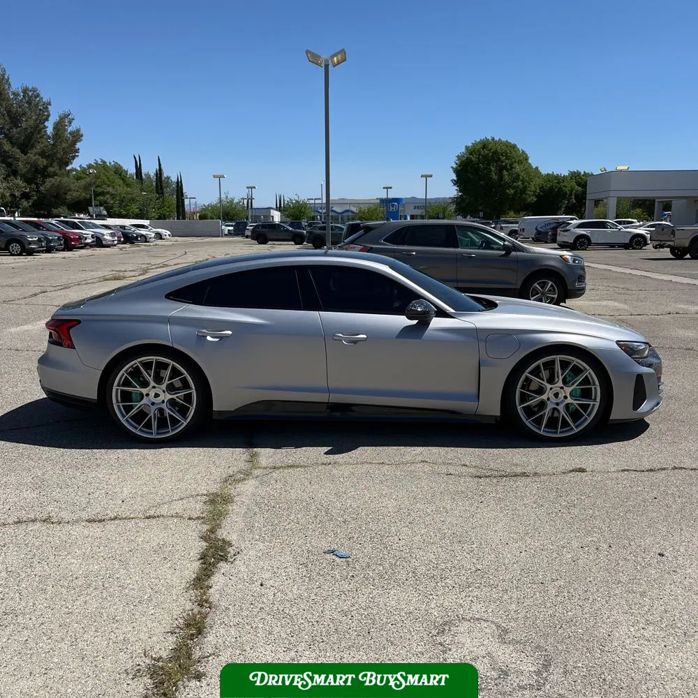 2024 Audi e-tron GT Premium Plus