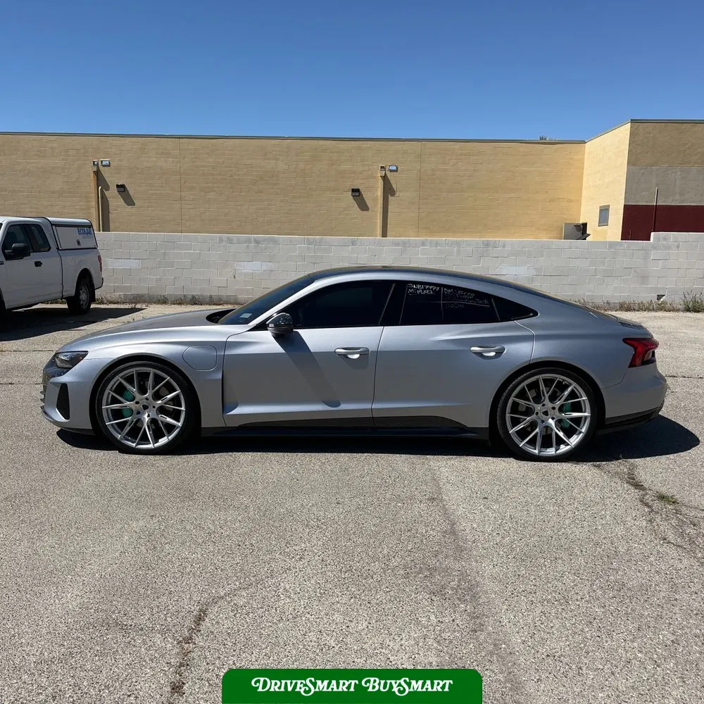 2024 Audi e-tron GT Premium Plus