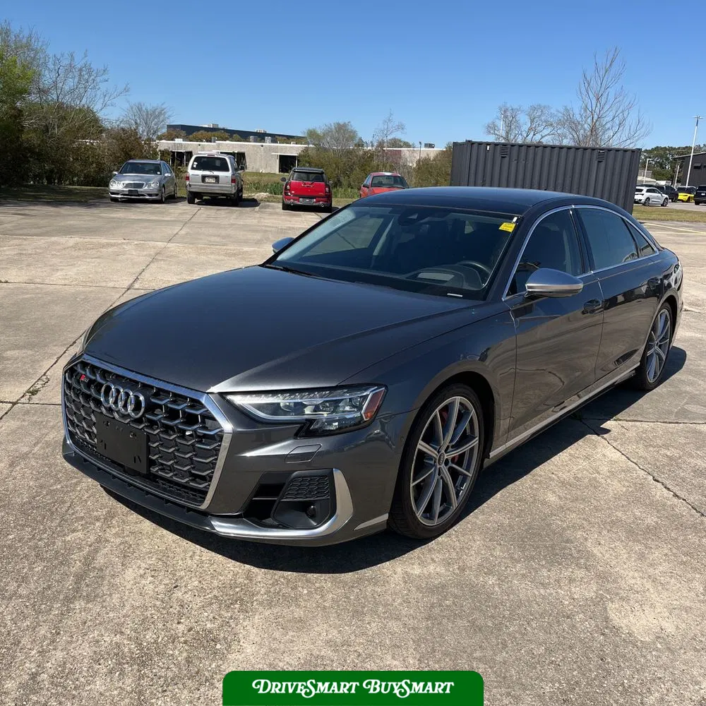 2022 Audi S8