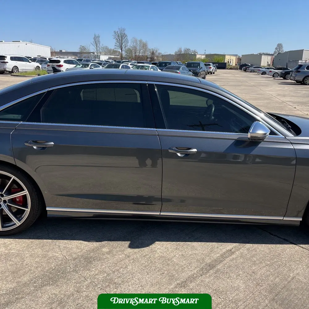 2022 Audi S8