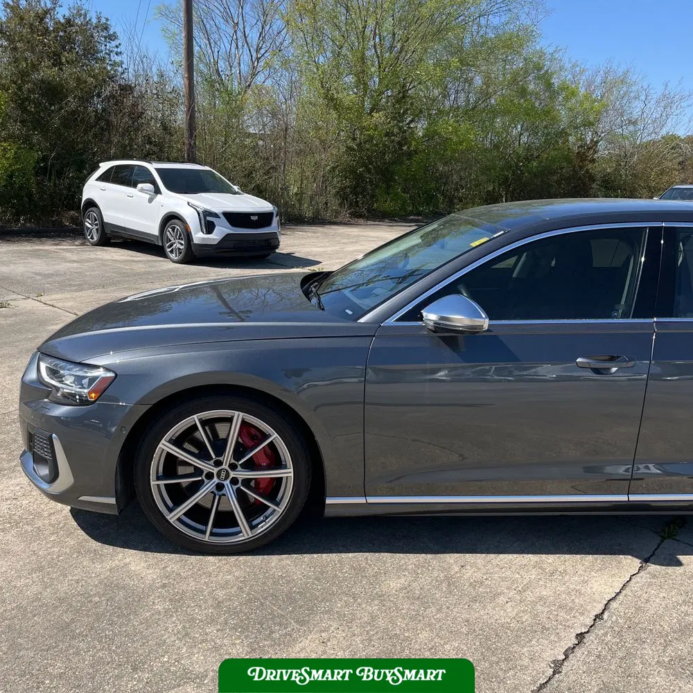 2022 Audi S8