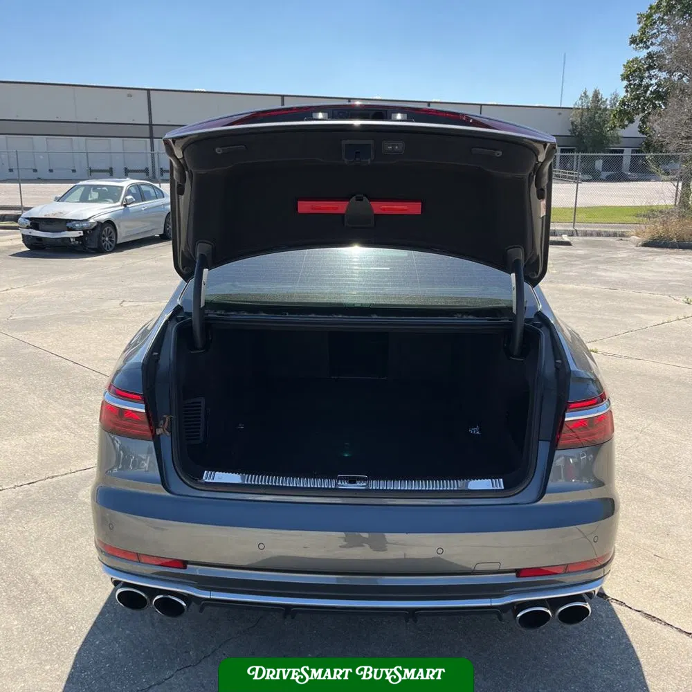 2022 Audi S8