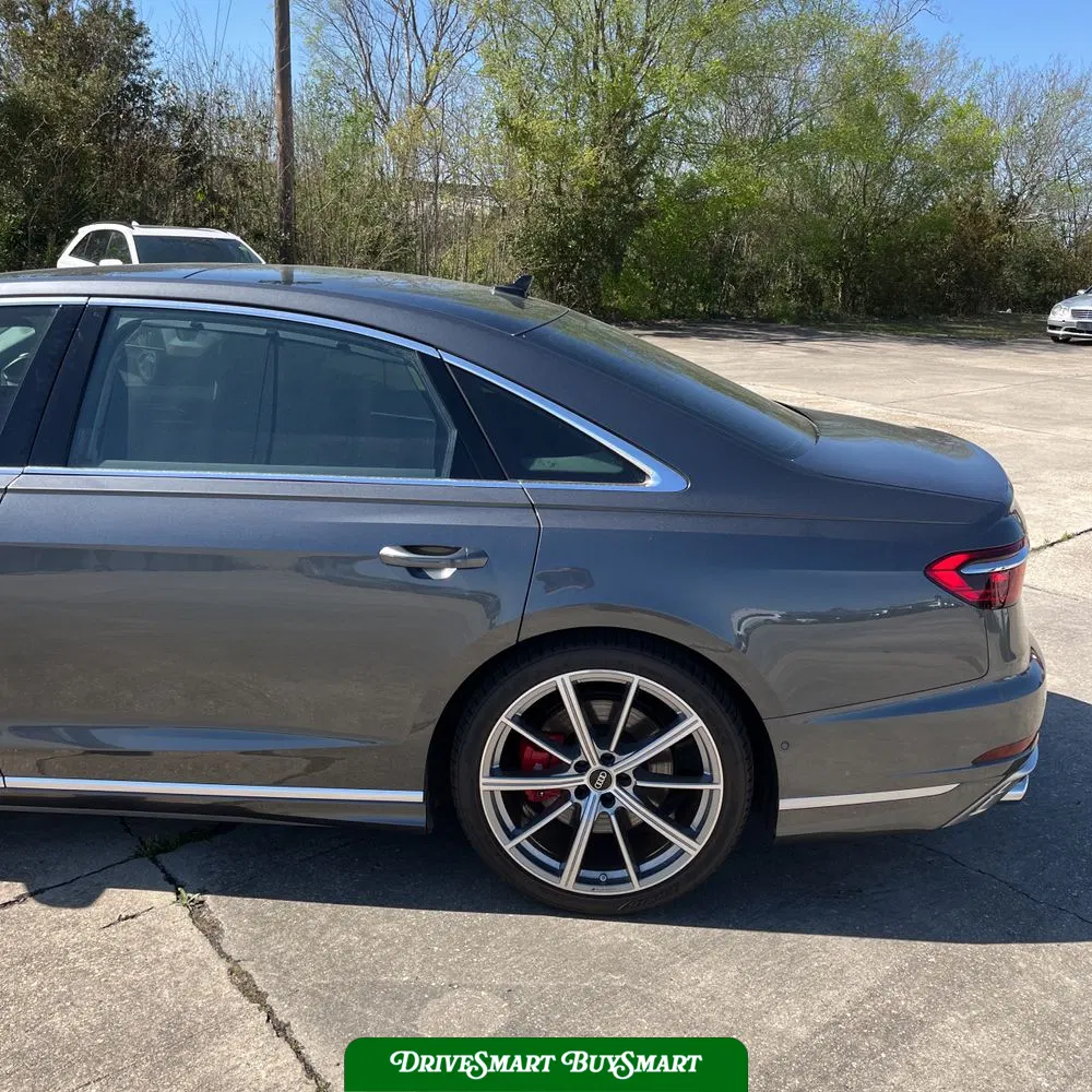 2022 Audi S8