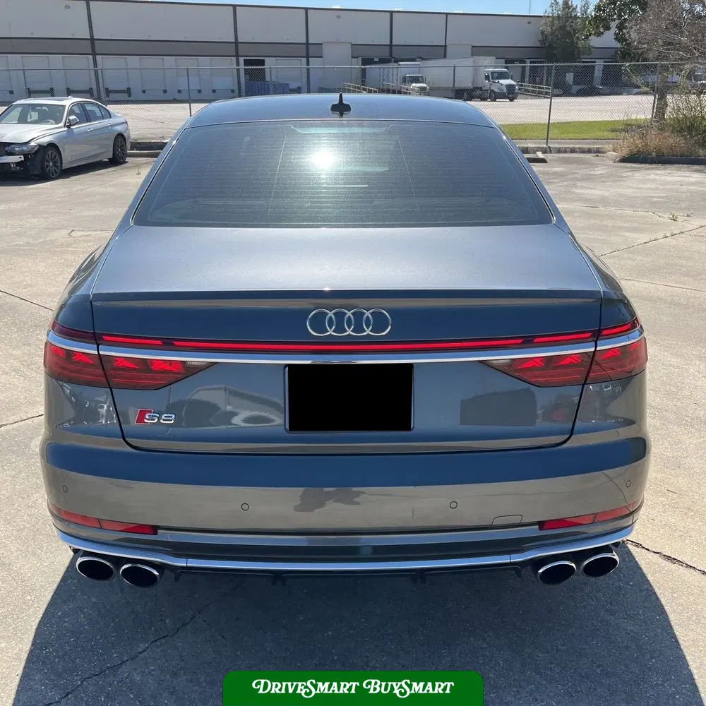 2022 Audi S8