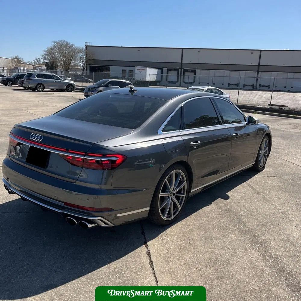 2022 Audi S8