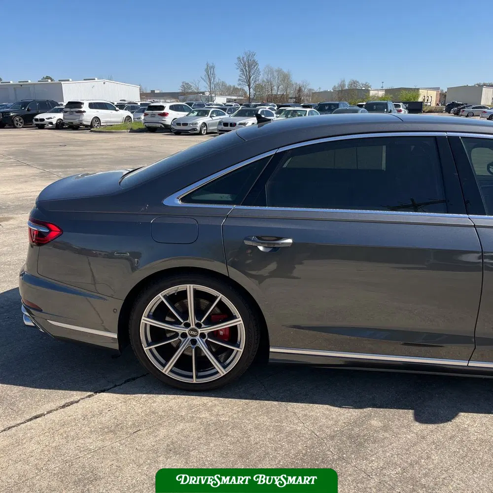2022 Audi S8