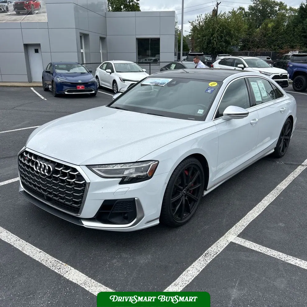 2023 Audi S8