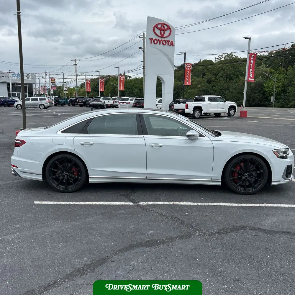 2023 Audi S8