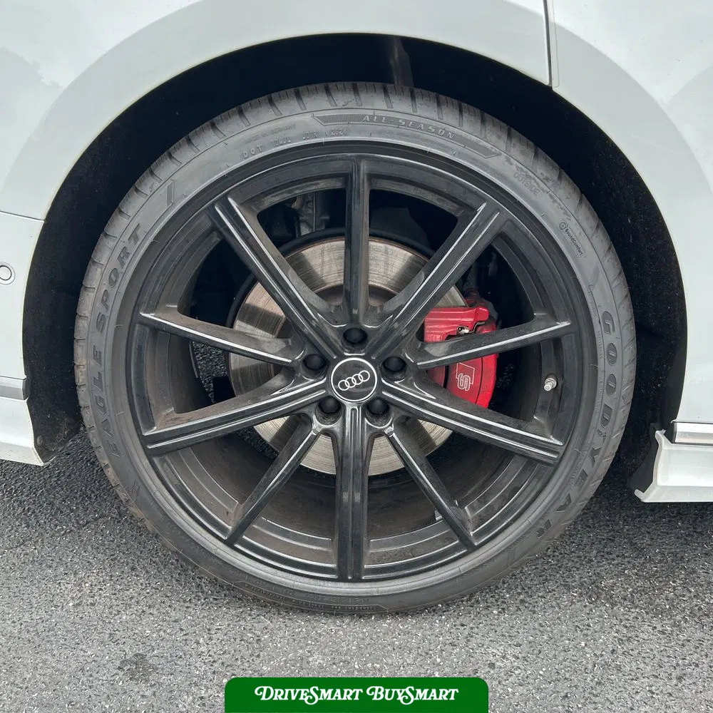 2023 Audi S8